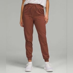 Lululemon Athletica Twilight Rose Joggers - Size 4.